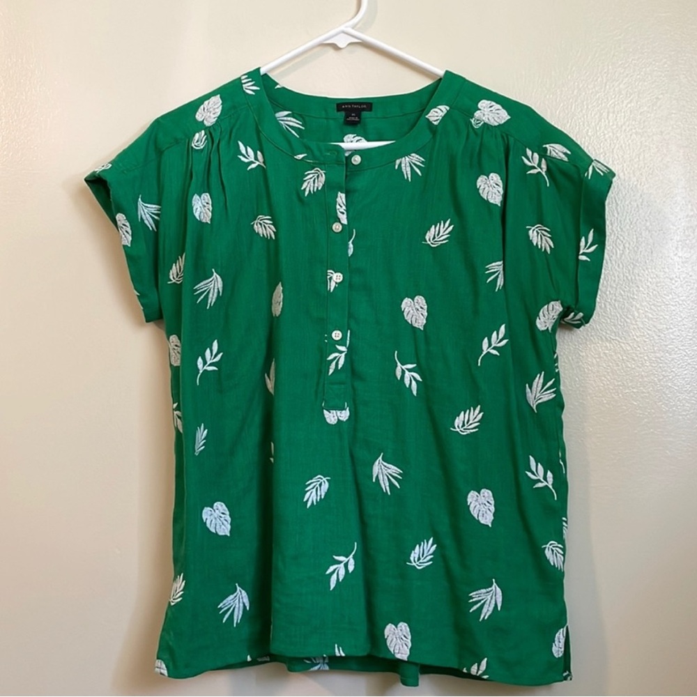 Ann Taylor tropical linen top
